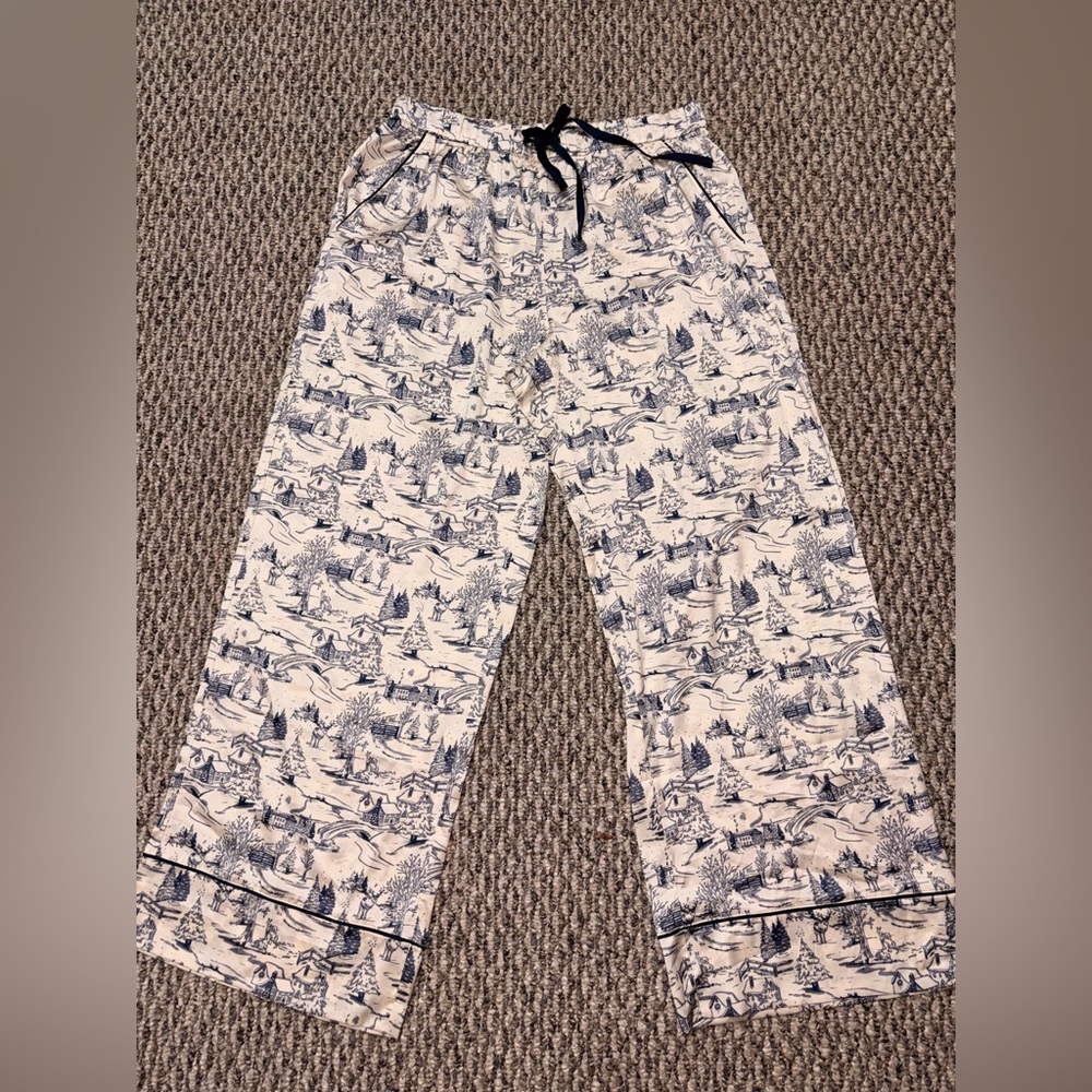 Abercrombie & Fitch White and Navy Toile Pajama Pants